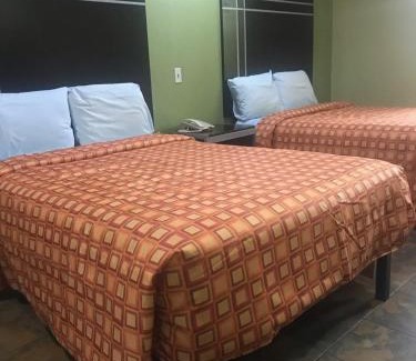 Pleasant Grove Hotel | RED CROWN INN