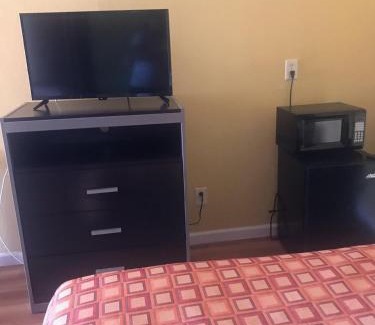 Pleasant Grove Hotel | RED CROWN INN