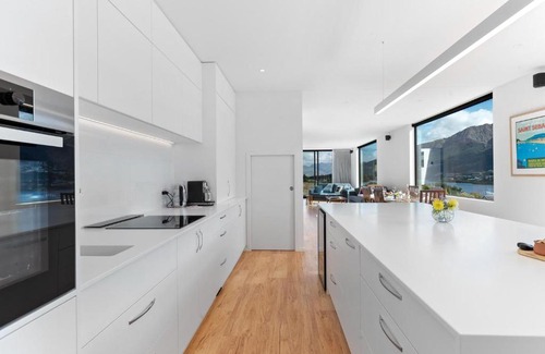 Kelvin Heights House | Red Deer Rise