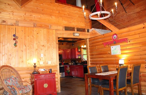 Clyde Cabin | 🦬 Red Dog Barn.on a 65 acre bison ranch!