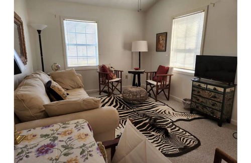 Manchester Other | Red Dog Farm South Oak - 2 bedroom barn apartment.