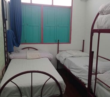 Kampung Lintang House | Red Door Homestay