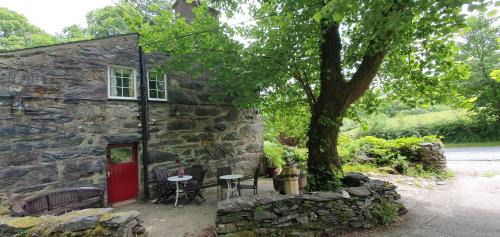 Beddgelert House | Red Dragon Cottages nr Mt Snowdon