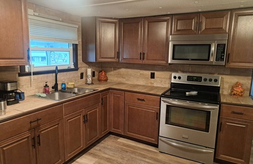 Flamingo Bay House | Red Fish Pass - Cozy 2-bedroom 1.5 bath on shared launch on Charming Pine Island