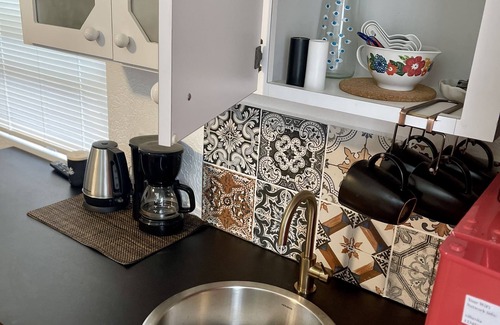 Walsingham Apartment | ❤️Red flower (Where you are welcome)