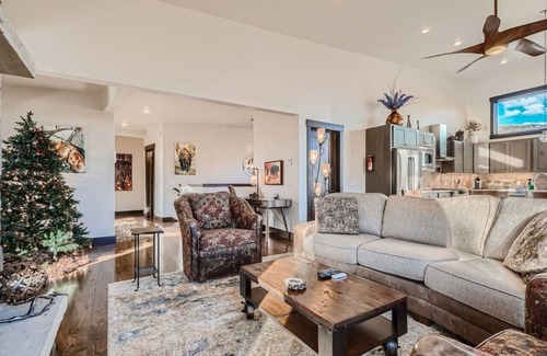 Silverthorne House | Red Fox Lodge - Mountain Modern Luxury Rental