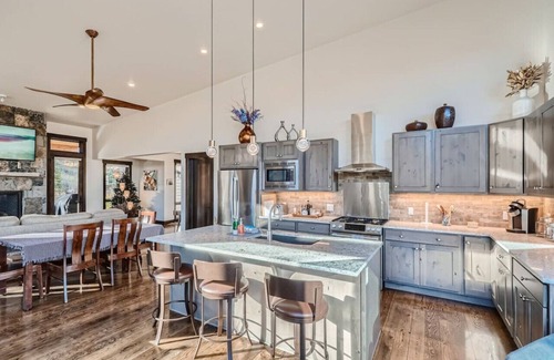Silverthorne House | Red Fox Lodge - Mountain Modern Luxury Rental
