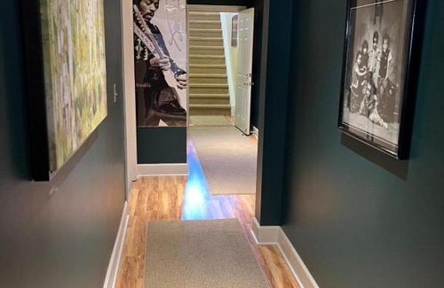 Victor House | RED FOX RUN HIDEAWAY