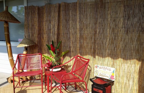 Kailua-Kona Apartment | Red Ginger Garden Studio
