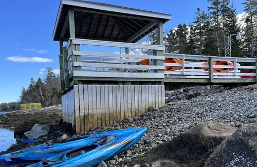 Halifax County Cottage | Red Harbour Hideaway with Hot Tub