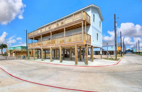 Flour Bluff House | Red Head Pond LV105