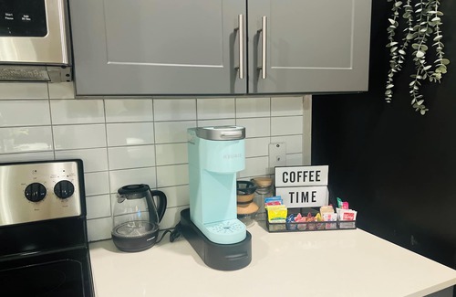 Morningside-Lenox Park Apartment | Red Heart Lounge