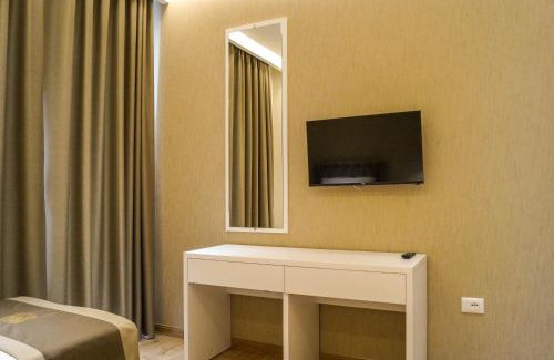 Paskuqan Hotel | Red Hill Hotel