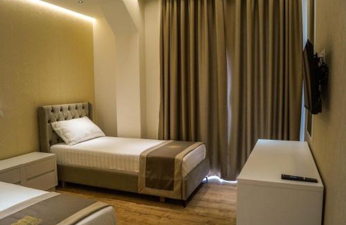 Paskuqan Hotel | Red Hill Hotel