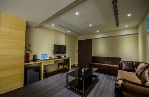 Yuanlin Hotel | Red hotel
