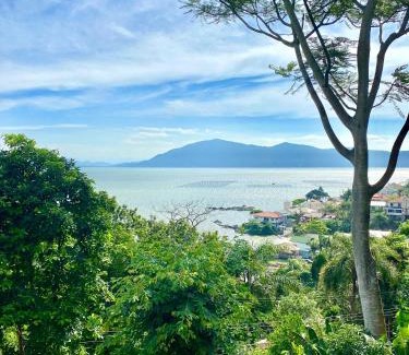 Palhoca House | Red House - Casa com Linda vista do Mar