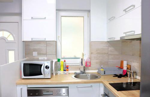 Đeram Apartment | Red Kruz