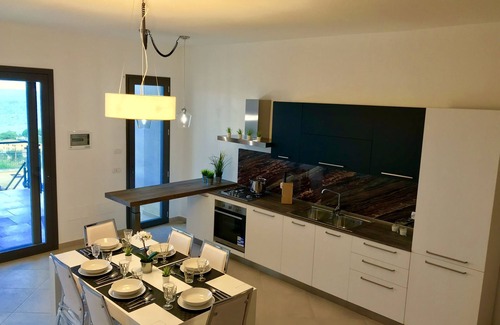 Altavilla Milicia Villa | "RED LUXURY" in Borgo Guardiola near Cefalù