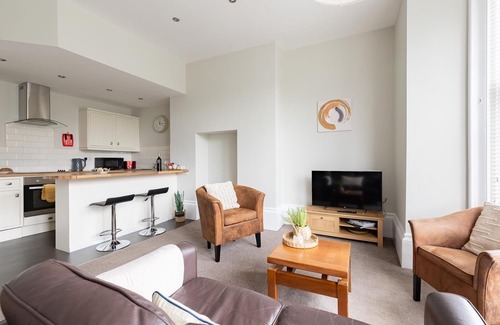 South Cliff Apartment | Red Lea Sea View Apartment & Spa