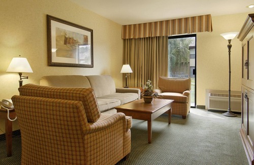 Tri-Cities Hotel | Red Lion Hotel Kennewick Columbia Center