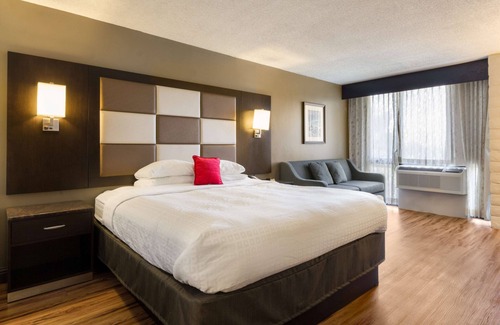 Munras Avenue Hotel | Red Lion Hotel Monterey