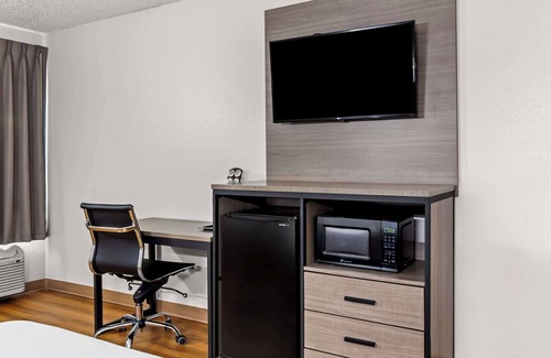 Mitchell Hotel | Red Lion Inn & Suites Pontoon Beach