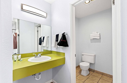 Yakima Hotel | Red Lion Inn & Suites Yakima