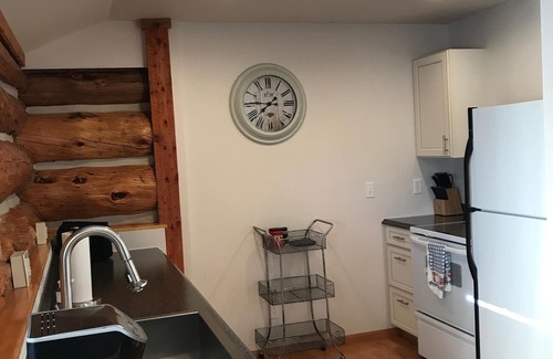 Red Lodge Cabin | Red Lodge MT Getaway, Hot Tub, Fire pit, just minutes from town, hiking/fishing