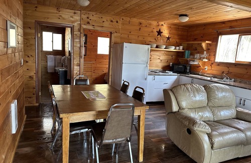 Manitoulin District Cabin | Red Lodge Resort