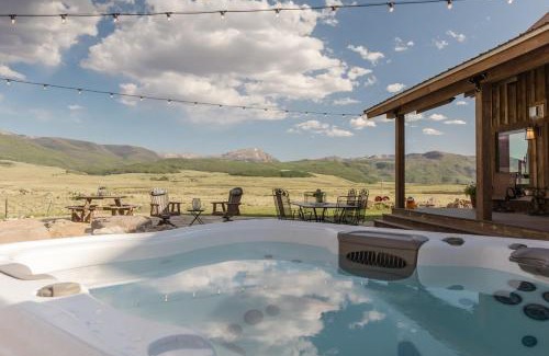 Creede House | Red Mountain Cabin at The QD