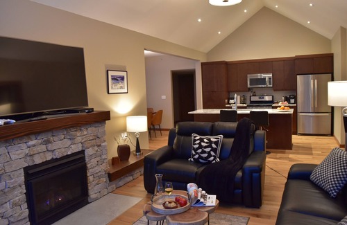 Rossland Condo | Red Mountain Resort - Ski in - Ski out unit 3