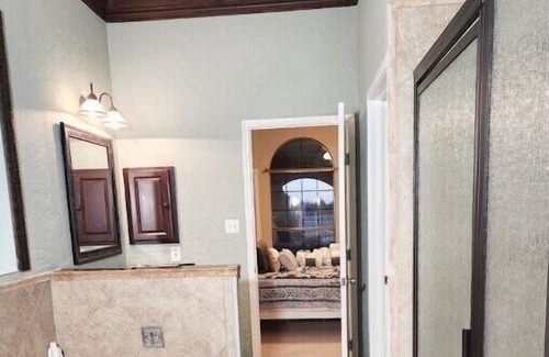 Ferris House | Red Oak Paradise