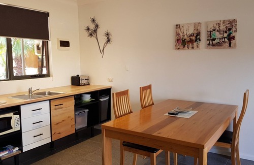 Port Pirie South Apartment | Red Ochre- Large Apartment with Private Courtyard