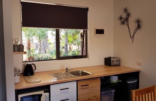 Port Pirie South Apartment | Red Ochre- Large Apartment with Private Courtyard