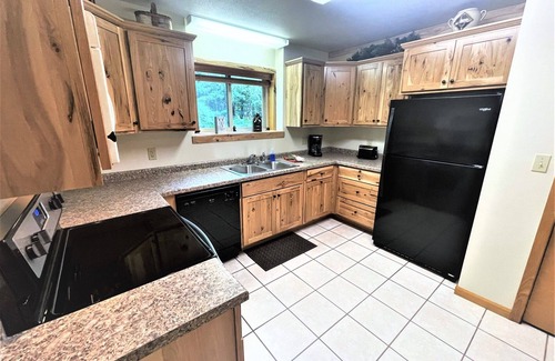 Phillips Condo | Red Pines - Elk Lake Condo #6 | 3 Bed, 1 Bath