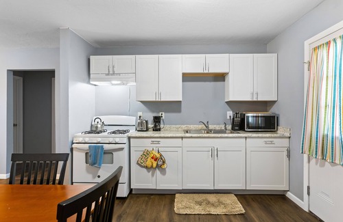 Stanton House | Red River Duplex - Unit 2 - 12 miles to Gorge!