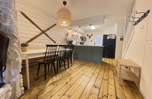Red River House | Red River Getaway- Ski in/Ski Out, Updated Townhome, Best location, Sleeps 10
