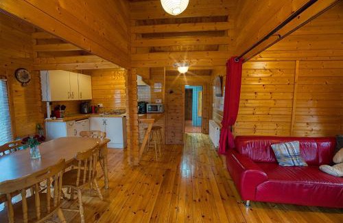 Clarinbridge Apartment | Red Robin Nest