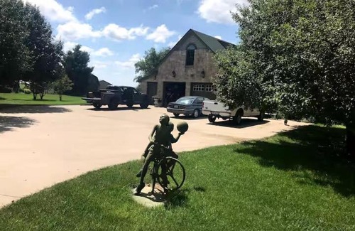 Conception House | Red Rock Loft - Pet Friendly Hunter's Dream