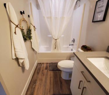 Richfield Apartment | Red Rock Suite - Castle Rock Condos