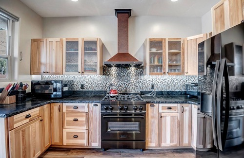 West Sedona House | Red rock views, private casita, prime location near trails—your peaceful Sedona escape awaits.