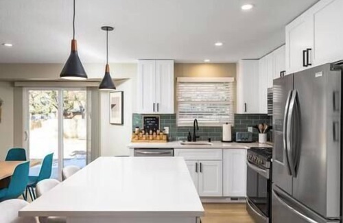 Applewood Villages House | Red Rocks Haus! Hot Tub, Sauna, Full Gym, Fenced in Backyard