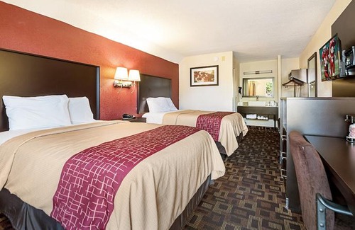 Anderson Hotel | Red Roof Inn Anderson IN