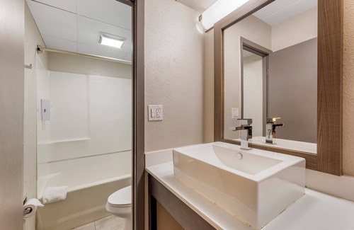 Bourbonnais Hotel | Red Roof Inn Bourbonnais