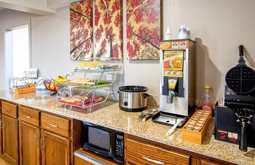 Cameron Hotel | Red Roof Inn Cameron