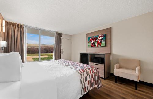 Toddville Road Hotel | Red Roof Inn Charlotte - Airport