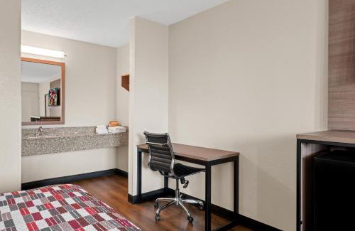 Toddville Road Hotel | Red Roof Inn Charlotte - Airport