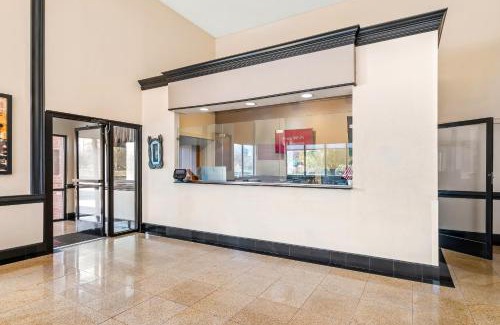 Charlotte Hotel | Red Roof Inn Charlotte - University