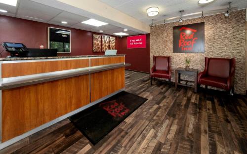 Lansing Hotel | Red Roof Inn Chicago - Lansing