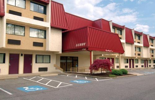 Middleburg Heights Hotel | Red Roof Inn Cleveland Airport - Middleburg Heights